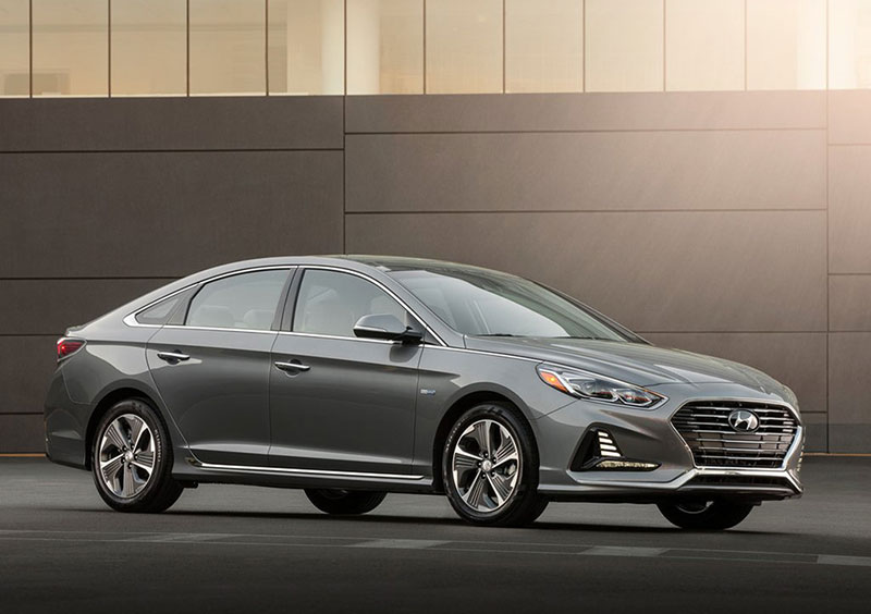 Hyundai Sonata Hybrid 2018 - sedan bình dân nhiều tính năng hiện đại